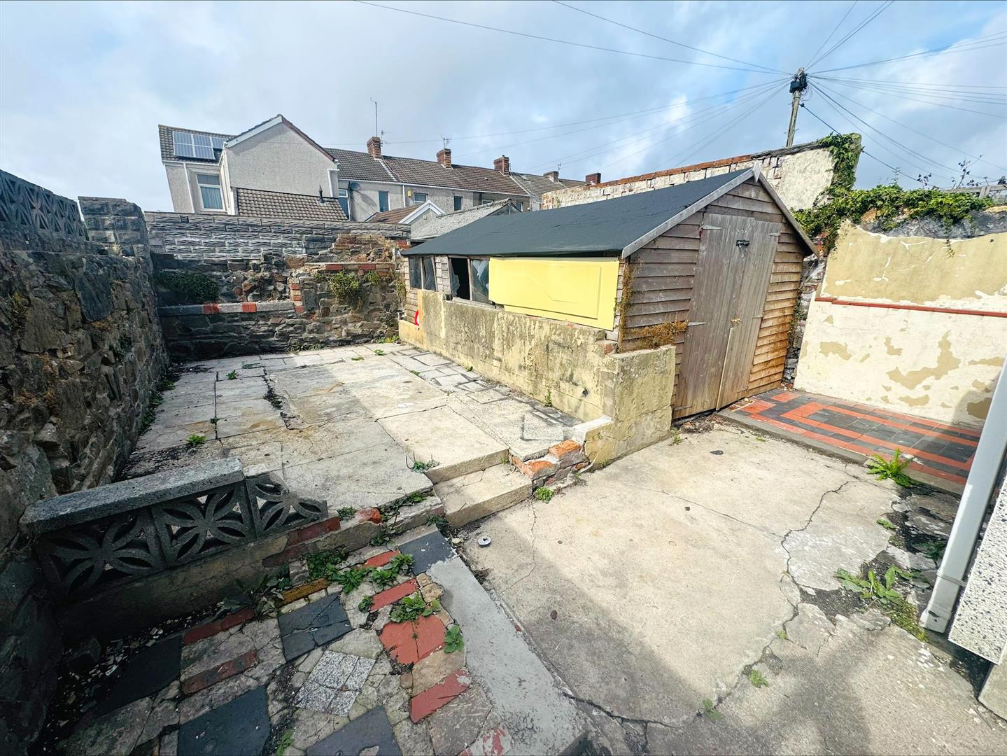 Delabeche Street, Llanelli, SA15 1AT